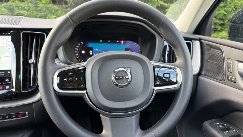 Volvo Xc60 2.0 B4P Plus Dark 5dr Geartronic Petrol Estate